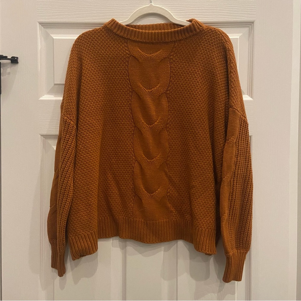 SOLD Knitted Sweater - Women’s VERY WARM